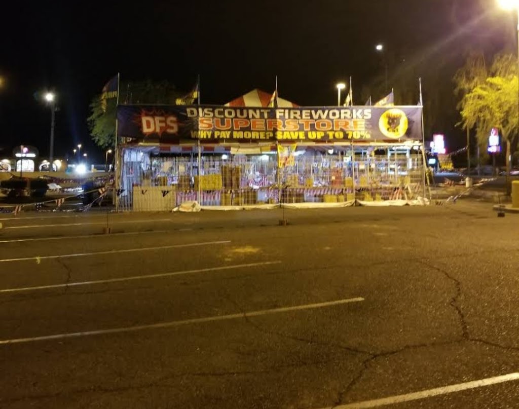 Discount Fireworks Superstore | 9501 W Peoria Ave, Peoria, AZ 85345, USA | Phone: (559) 305-4798