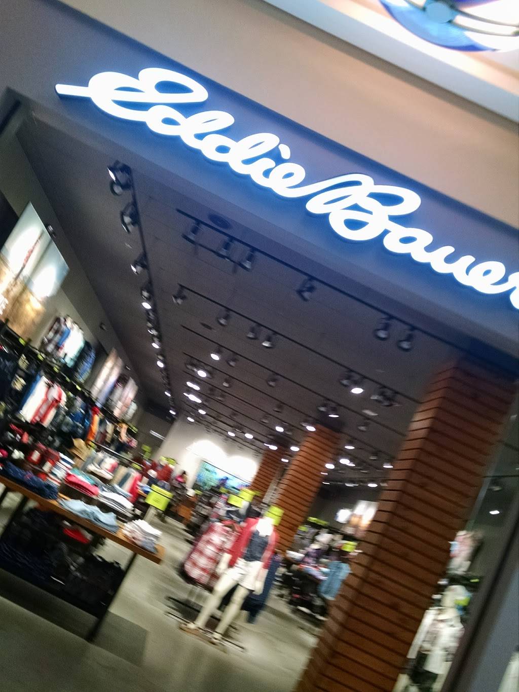 Eddie Bauer | 452 Orland Square Dr, Orland Park, IL 60462 | Phone: (708) 403-7177