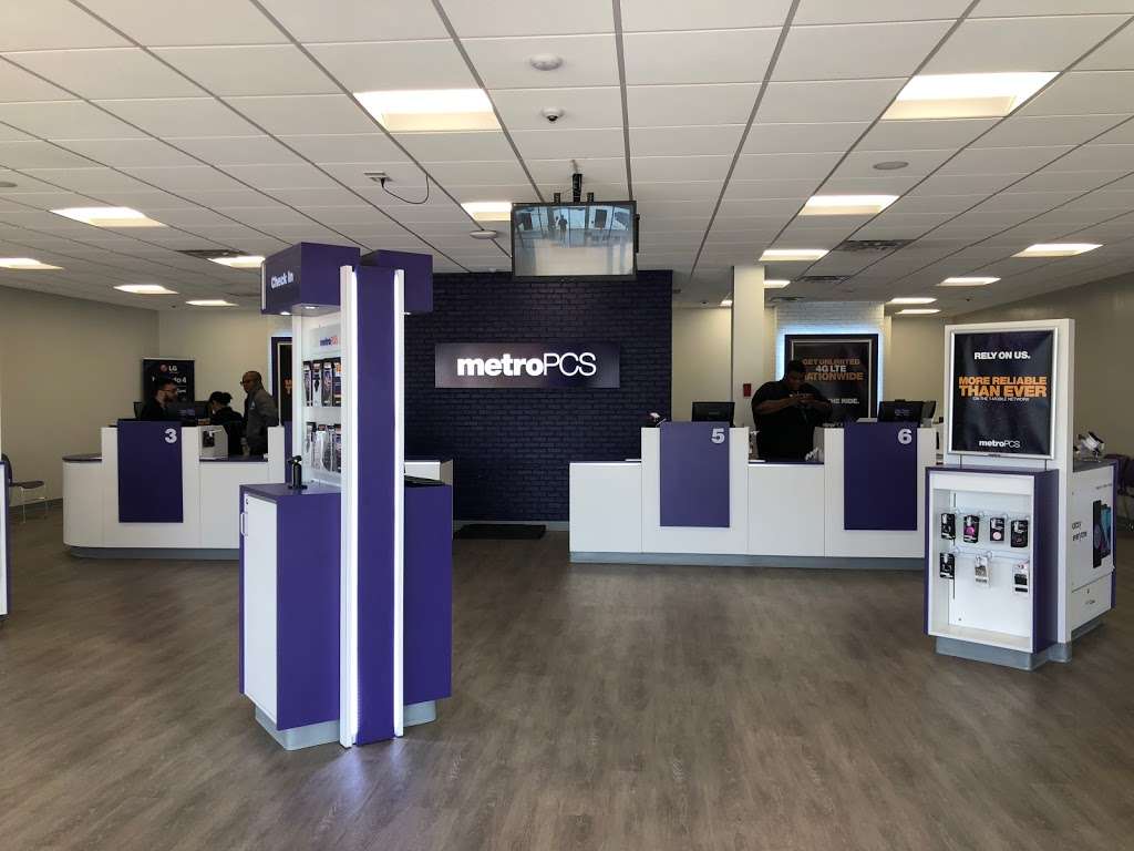 Metro by T-Mobile | 10757 Gulf Fwy, Houston, TX 77034 | Phone: (713) 574-6917