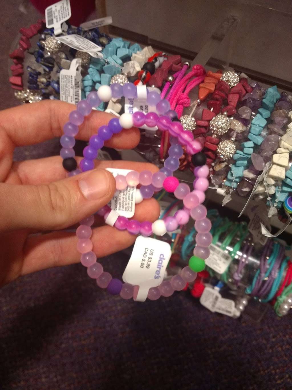 Claires | 902 Stratford Dr, Bloomingdale, IL 60108, USA | Phone: (630) 307-7753