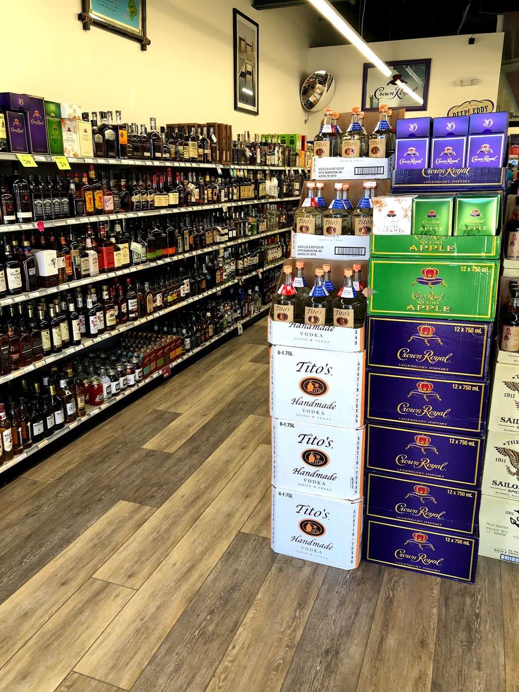 Pioneer Hills Liquor | 5590 S Parker Rd, Aurora, CO 80015, USA | Phone: (720) 377-1044