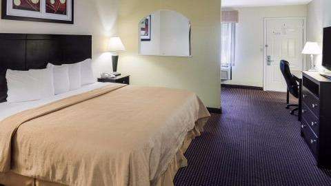 Econo Lodge Inn & Suites West - Energy Corridor | 715 S Texas 6, Houston, TX 77079 | Phone: (281) 493-0444