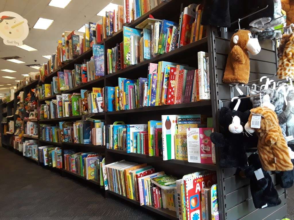 Books-A-Million | 1520 Town Center Dr, Lakeland, FL 33803, USA | Phone: (863) 688-6382