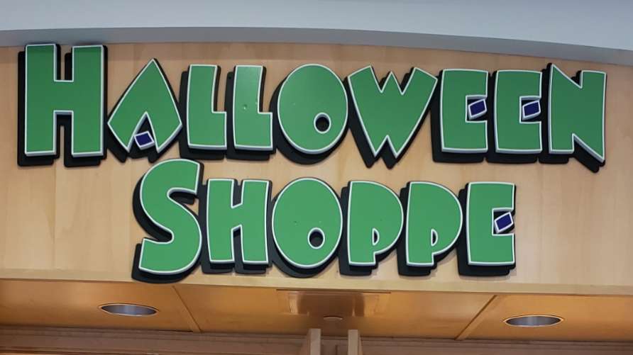 Halloween Shoppe | Solomon Pond Mall, 601 Donald Lynch Blvd, Marlborough, MA 01752, USA | Phone: (508) 481-1065