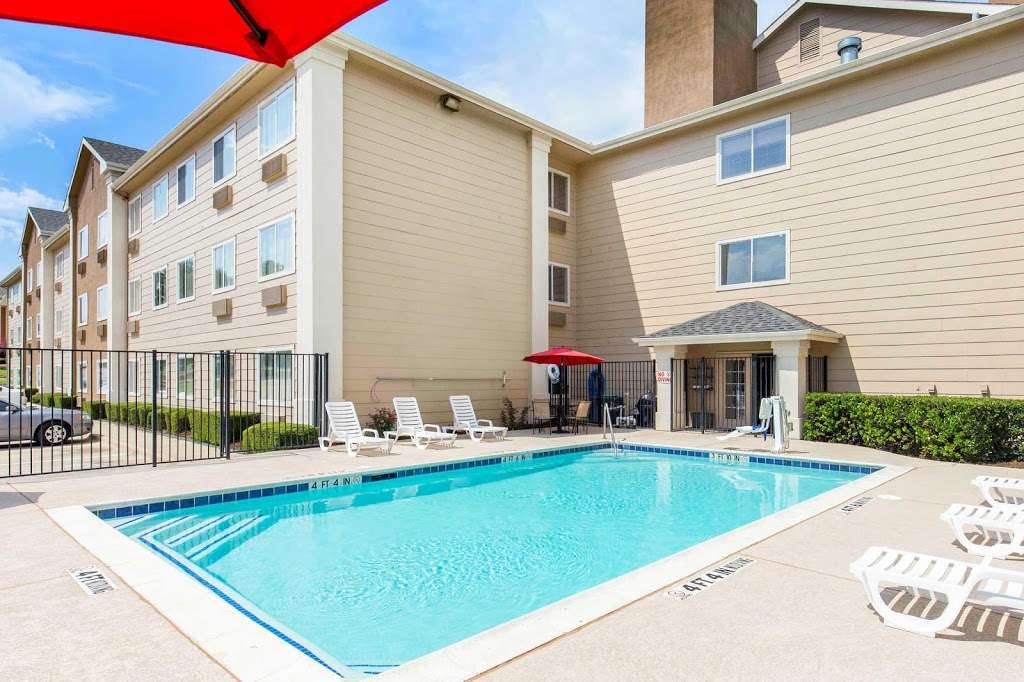 Suburban Extended Stay Hotel Lewisville | 1920 Lakepointe Dr, Lewisville, TX 75057, USA | Phone: (972) 459-7777