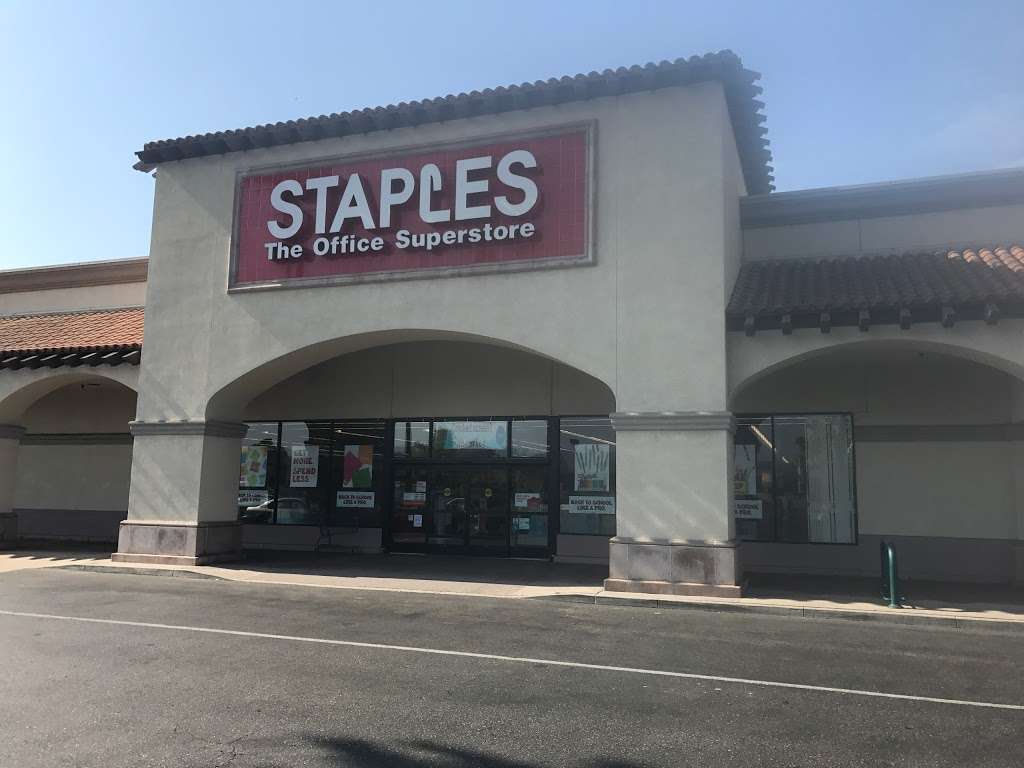 Staples | 317 W Ventura Blvd, Camarillo, CA 93010, USA | Phone: (805) 384-1540