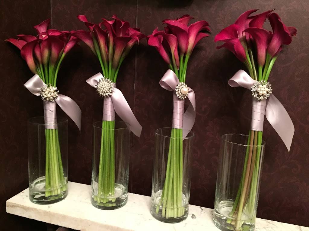 Shara’s Floral Designs For Weddings and Special Events | 7081 30th St N, Oakdale, MN 55128, USA | Phone: (651) 341-4272