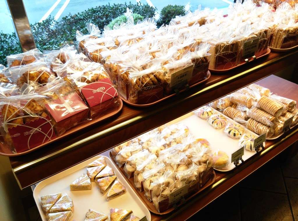 Diamond Bakery | 744 Garvey Ave, Monterey Park, CA 91754, USA | Phone: (626) 289-5172