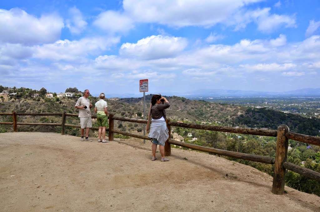 Autry Overlook | 8601 Mulholland Dr, Los Angeles, CA 90046, USA | Phone: (310) 456-7049