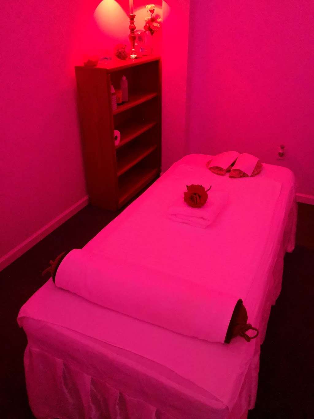 Woods Edge Spa | 130 S Centerville Rd, Lancaster, PA 17603, USA | Phone: (717) 874-4765