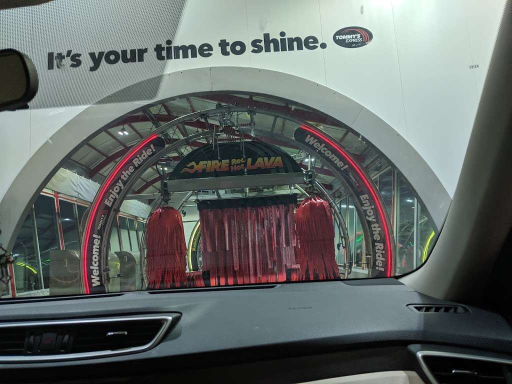 Tommy’s Express® Car Wash 23202 US 281 North, San Antonio, TX 78259