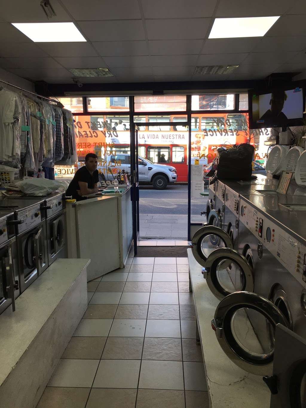 Lina Laundrette | 223 The Broadway, London NW2 3HP, UK | Phone: 07530 303015