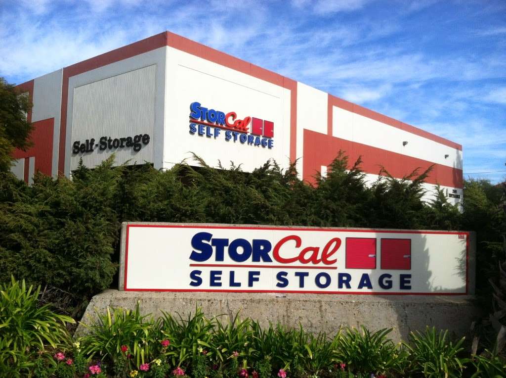 StorCal Self Storage Thousand Oaks | 2501 W Hillcrest Dr, Newbury Park, CA 91320 | Phone: (805) 499-7111