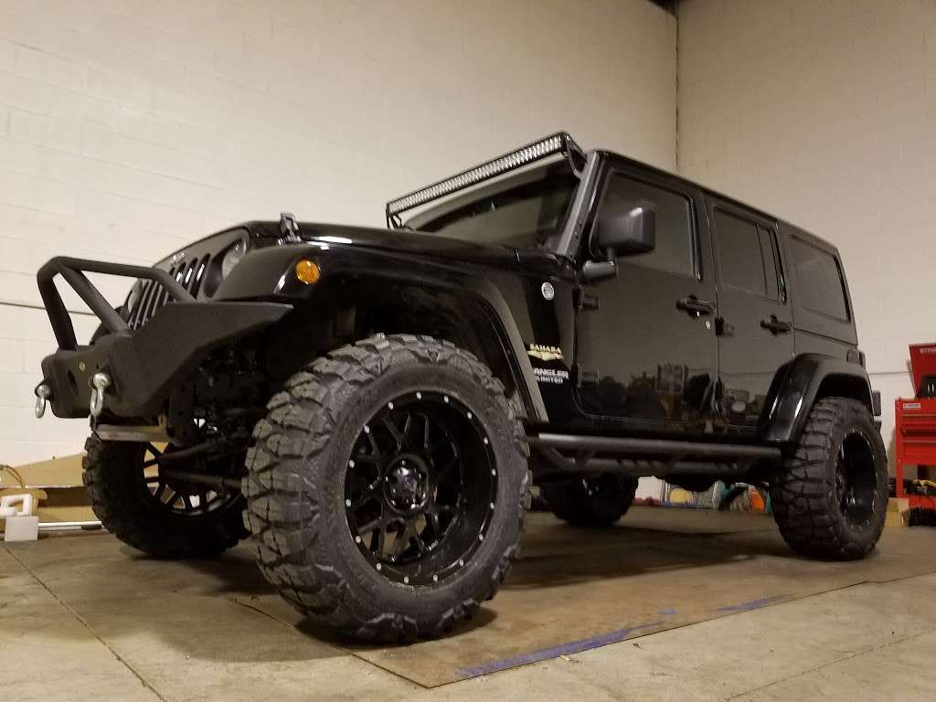 LOW MILE JEEPS, INC. | 2282 Cornell Ave, Montgomery, IL 60538 | Phone: (630) 635-5337