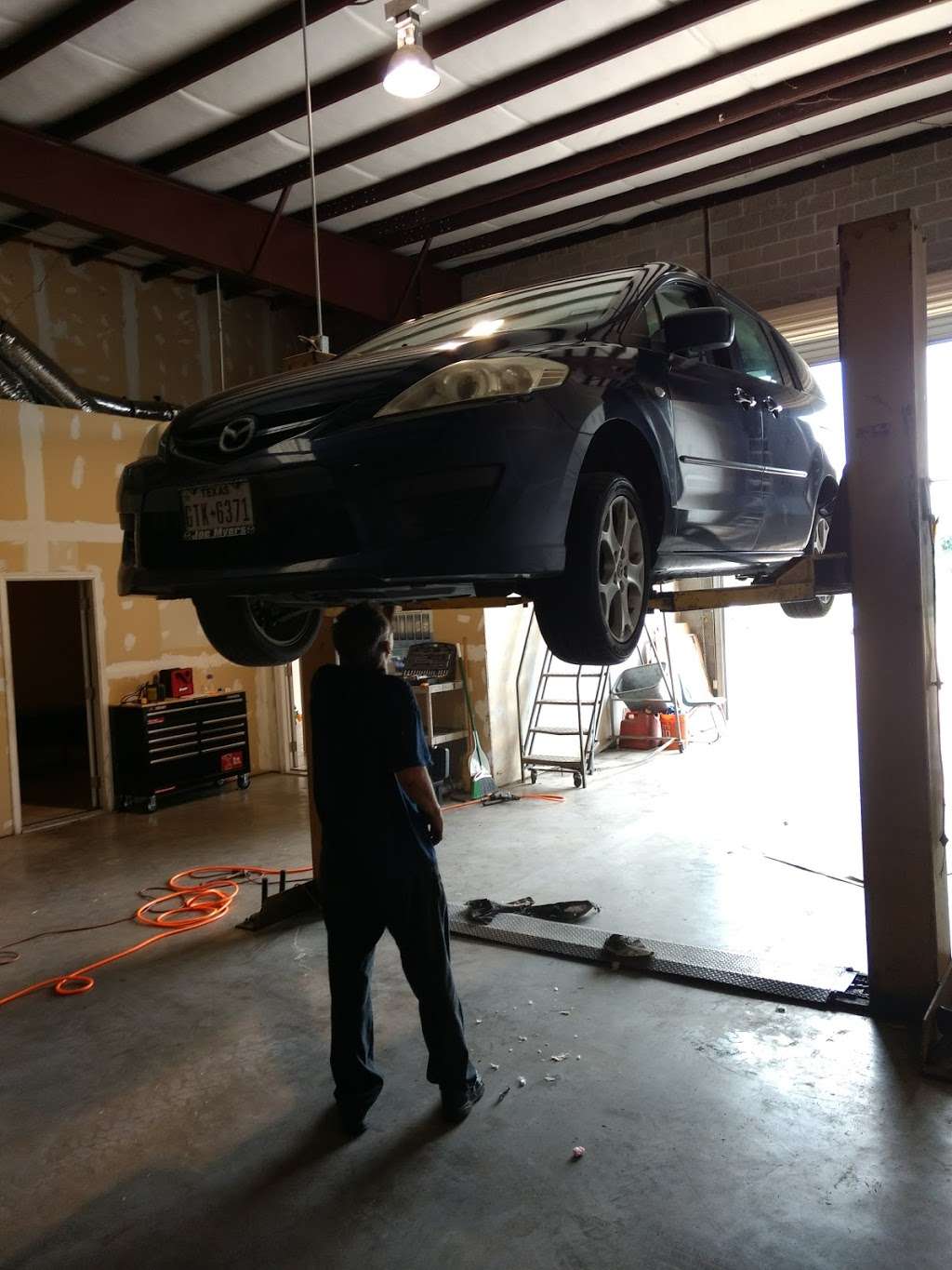 Q-Motive Auto Repair | 10930 Tower Oaks Blvd #B, Houston, TX 77070, USA | Phone: (281) 653-9494