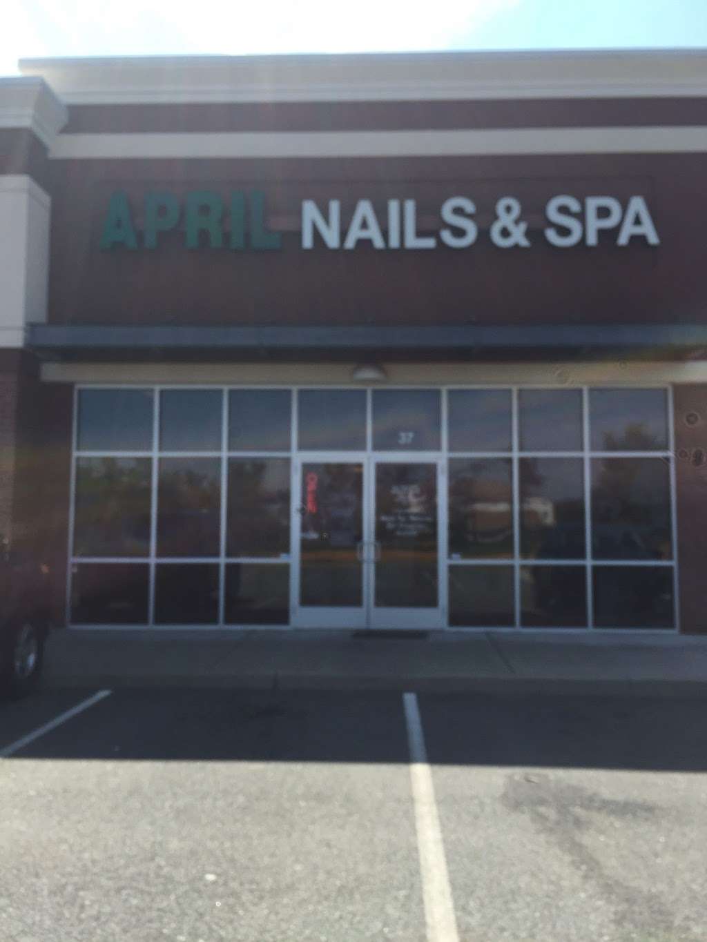 Aprils Nails & Spa | Building, 37 - 53 Market St, Zion Crossroads, VA 22942, USA | Phone: (540) 832-9888