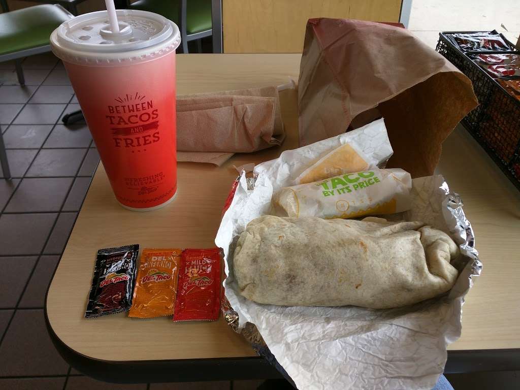 Del Taco | 14400 E Colfax Ave, Aurora, CO 80011, USA | Phone: (720) 858-8041