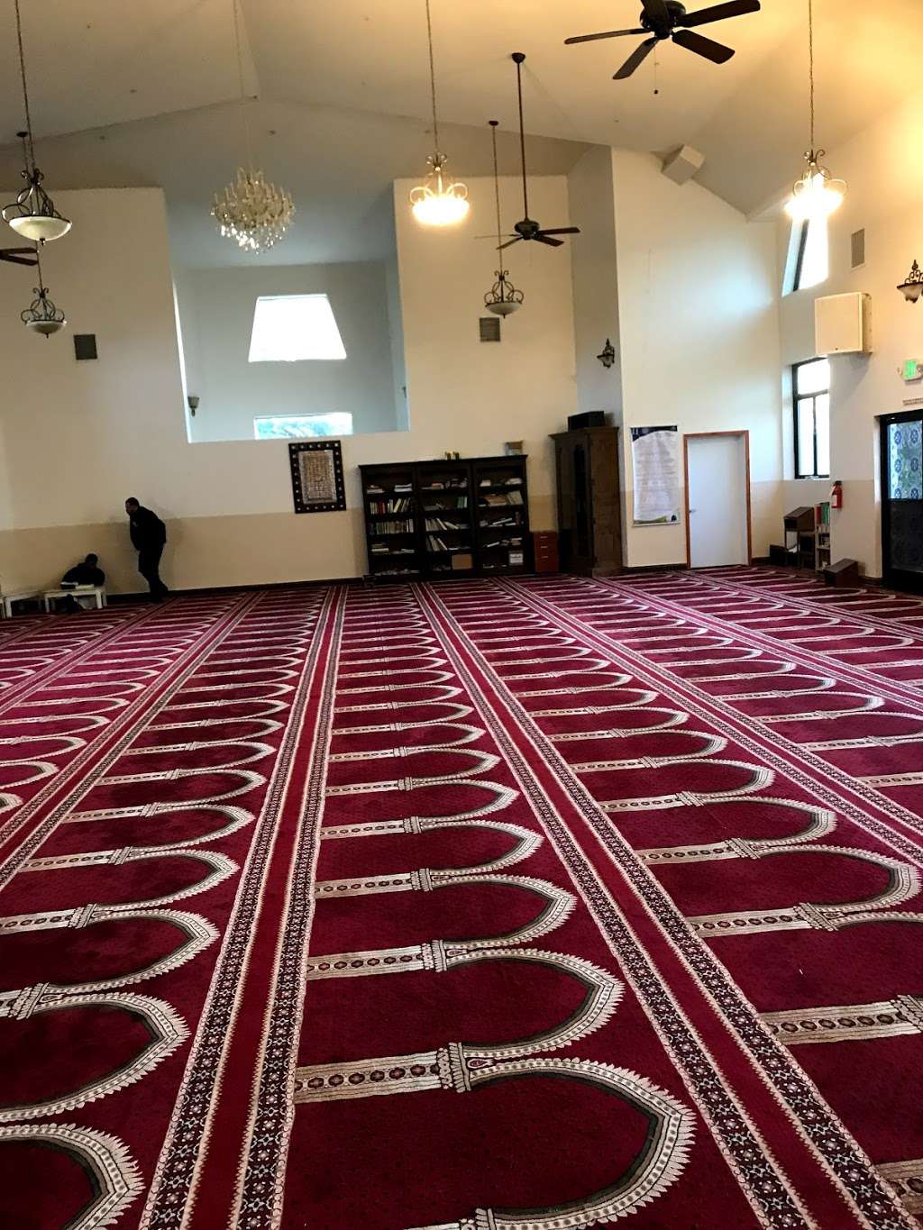 Islamic Center of Vallejo | 1181 Lewis Ave, Vallejo, CA 94591, USA | Phone: (707) 649-8006