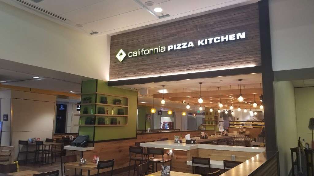 California Pizza Kitchen at Dallas Fort Worth Airport | 2400 Aviation Drive, DFW Airport, Fort Worth Airport, Dallas, TX 75261, USA | Phone: (972) 426-5208