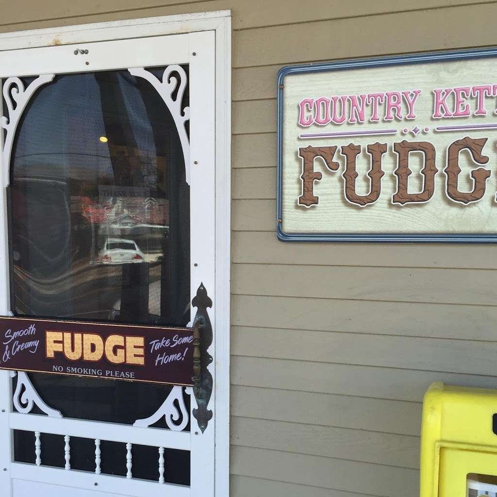 Country Kettle Fudge Shop | 1915 Long Beach Blvd #8, Surf City, NJ 08008, USA | Phone: (609) 494-2822
