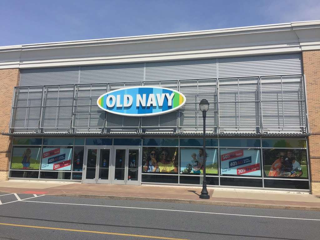 Old Navy | 3060 Center Valley Pkwy, Center Valley, PA 18034, USA | Phone: (610) 791-1646