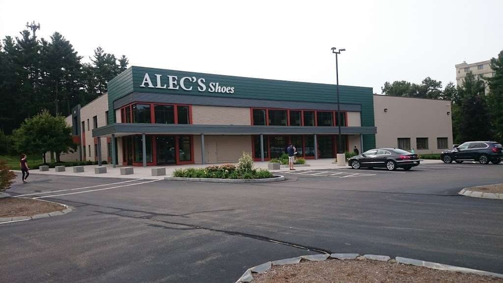 Alecs Shoe Store | 1617 Southwood Dr, Nashua, NH 03063, USA | Phone: (603) 882-6811