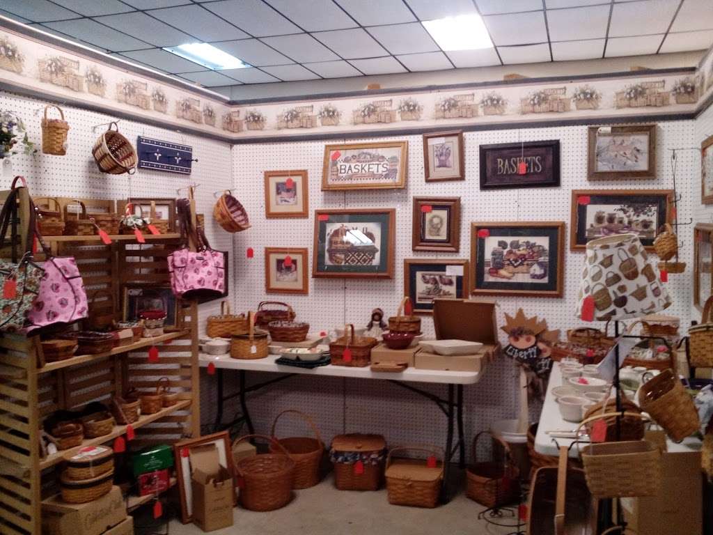 Treasures Indoor Flea Market & Consignment | 13615 E Allison Rd, Camby, IN 46113 | Phone: (317) 831-9154