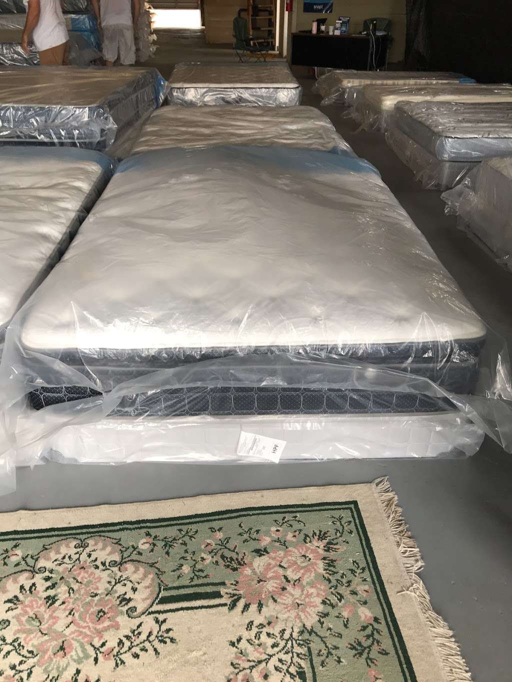 Mattress Outlet N. Post Oak | 1525C N Post Oak Rd, Houston, TX 77055, USA | Phone: (832) 758-0656