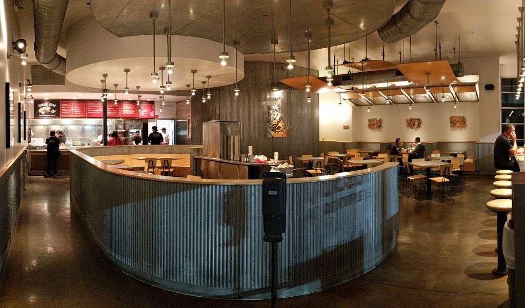 Chipotle Mexican Grill | 2300 Harbor Blvd L1, Costa Mesa, CA 92626 | Phone: (949) 646-1288