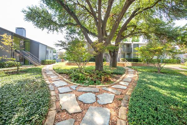 Alcove Oaks Apartment Homes | 500 Tish Cir, Arlington, TX 76006 | Phone: (817) 261-6674