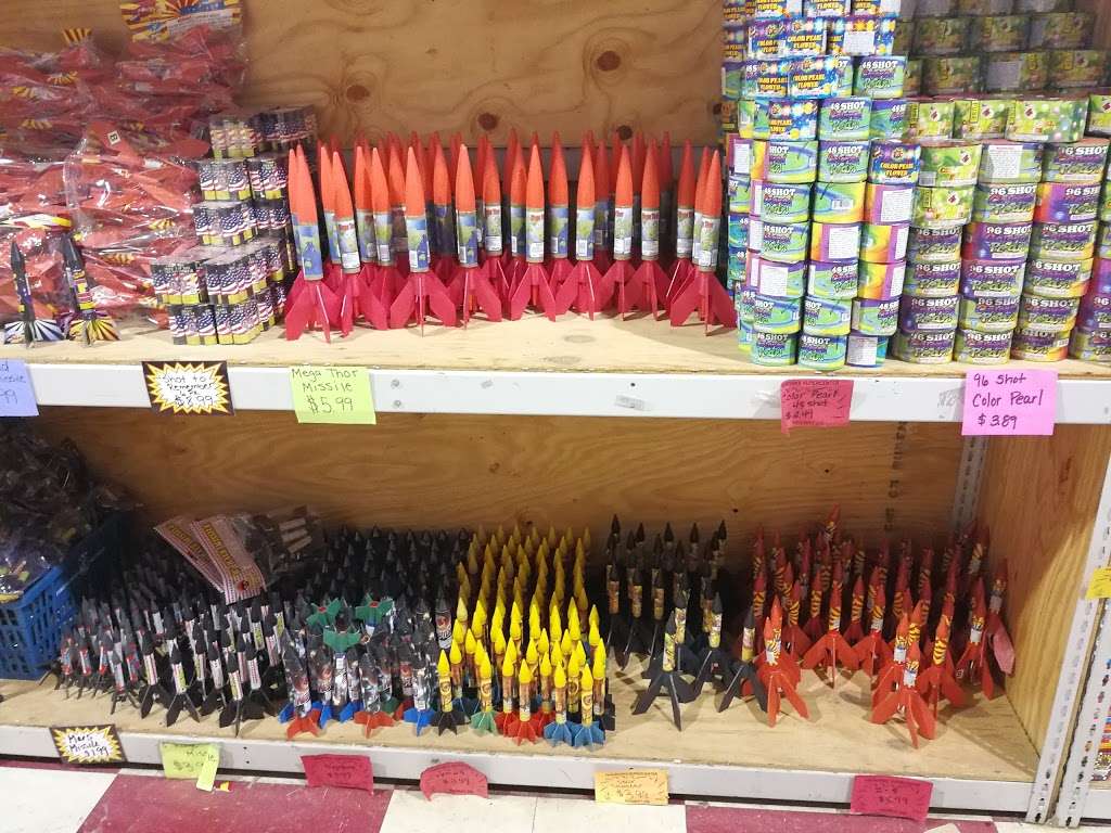 Fireworks World | 16330 Hufsmith - Kohrville Rd, Houston, TX 77070, USA | Phone: (832) 600-7671