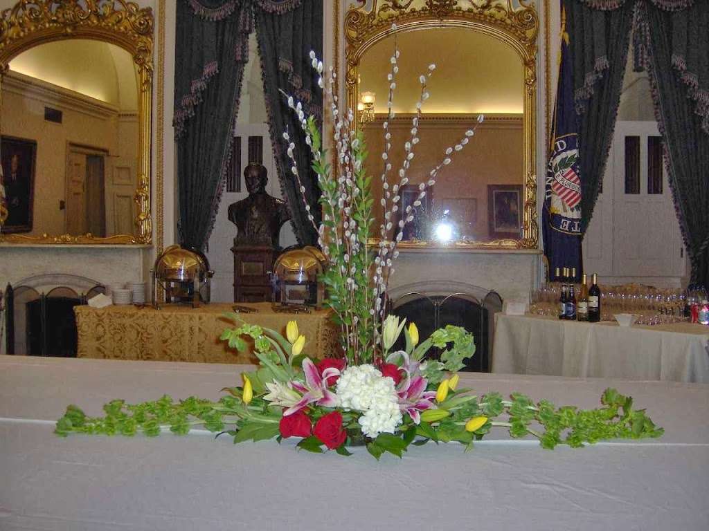 Surroundings Florist | 1023 E Capitol St SE, Washington, DC 20003 | Phone: (202) 546-2125