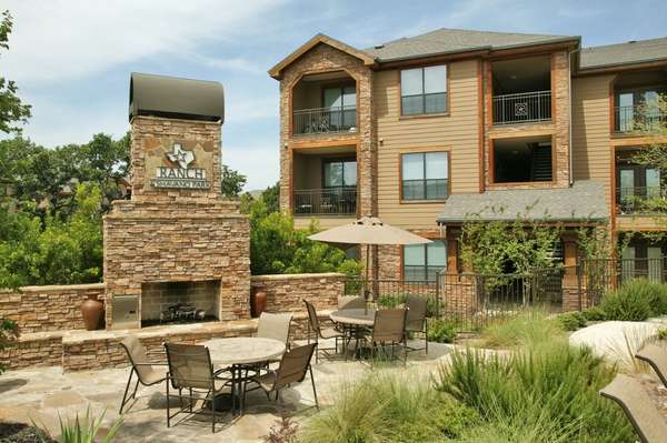 Hilltop at Shavano Apartments | 17239 Shavano Ranch Dr, San Antonio, TX 78257, USA | Phone: (210) 479-9898