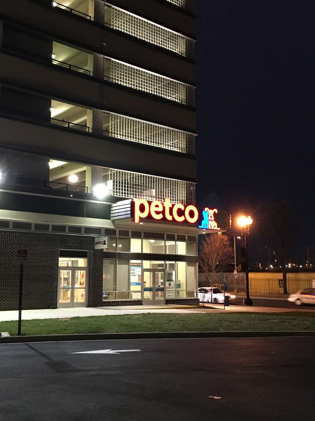 Petco Animal Supplies | 1503 New York Ave NE, Washington, DC 20002, USA | Phone: (202) 777-4390