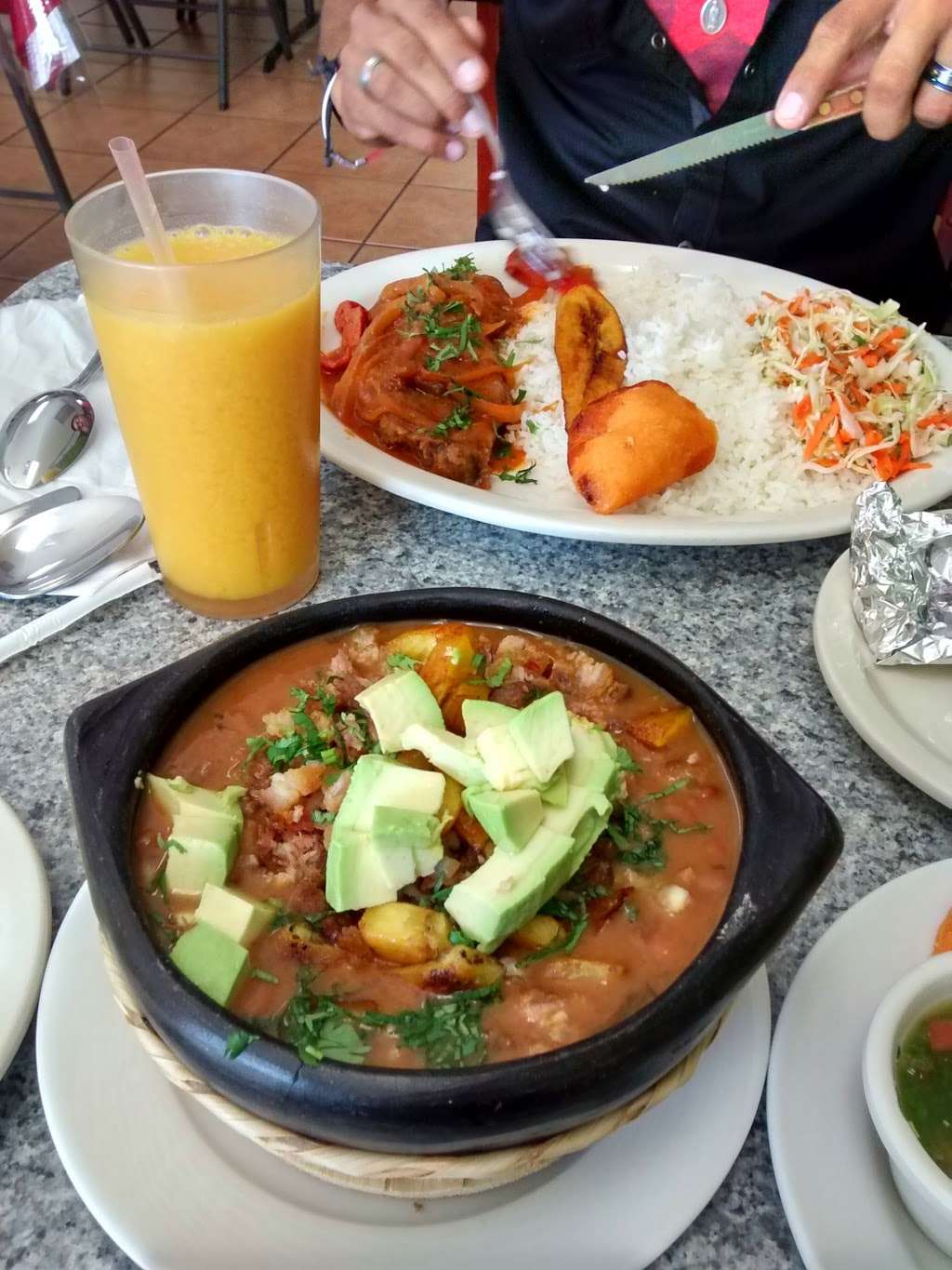 Donde Adela Colombian Restaurant | 1707 W Chapman Ave, Orange, CA 92868 | Phone: (714) 940-1701