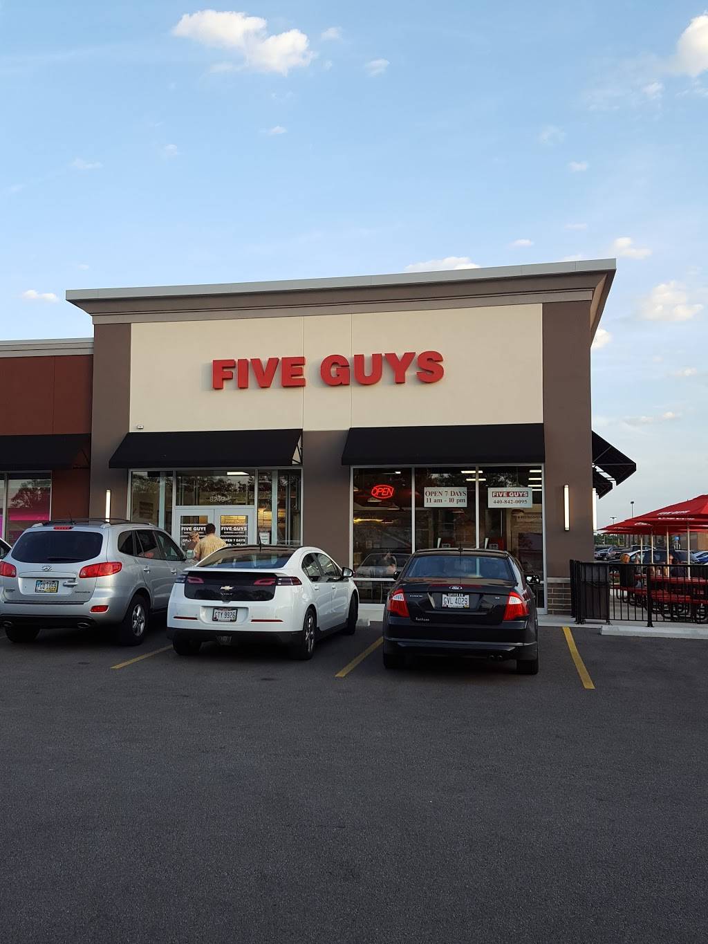 Five Guys | 8249 W Ridgewood Dr, Parma, OH 44129, USA | Phone: (440) 842-0095