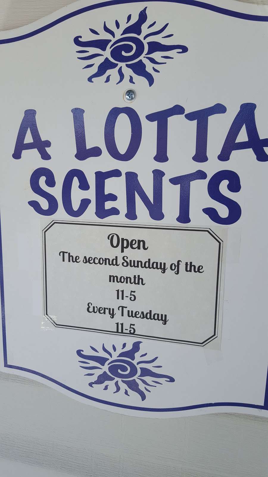 A Lotta Scents | 927 S Ridgewood Ave, Edgewater, FL 32132, USA | Phone: (386) 410-5711