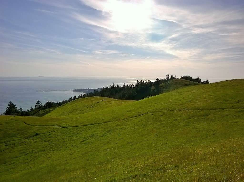 Ballou Point Trailhead | W Ridgecrest Blvd, Stinson Beach, CA 94970