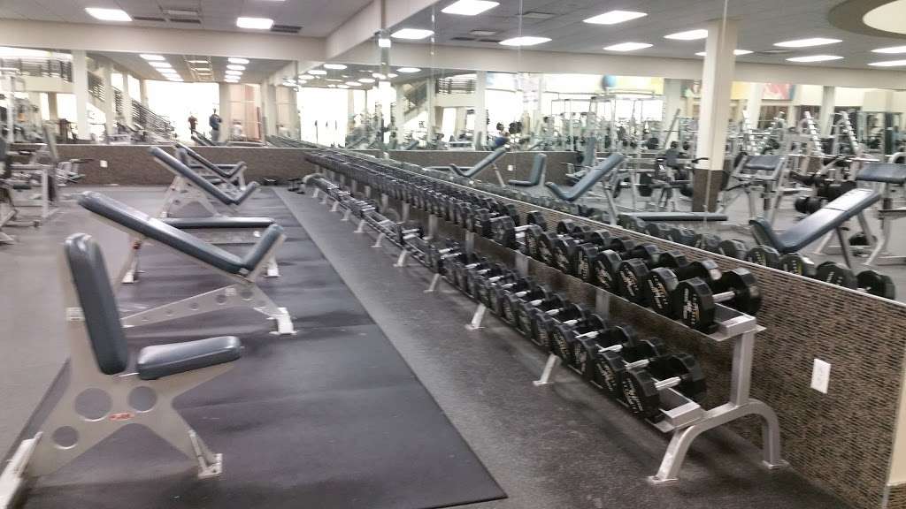 LA Fitness | 506 Janes Ave, Bolingbrook, IL 60440 | Phone: (630) 739-7011