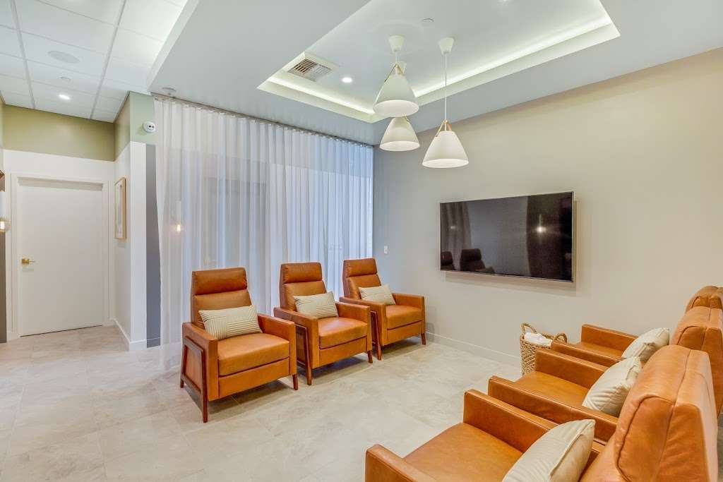 Drip Doctors Brentwood | 11670 San Vicente Blvd unit c, Los Angeles, CA 90049, USA | Phone: (424) 273-1826