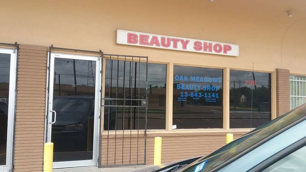 Oak Meadow Beauty Shop | 1410 Ahrens St, Houston, TX 77017, USA | Phone: (713) 649-1930