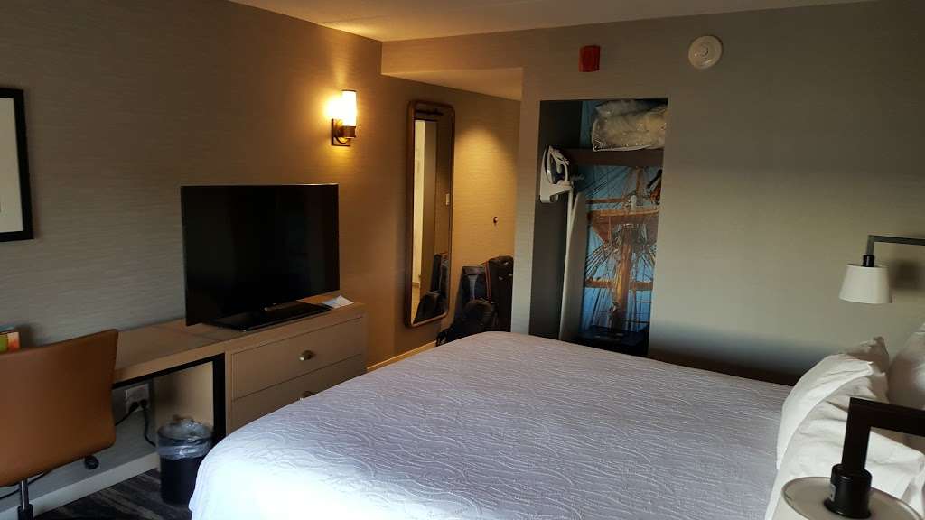 Hilton Garden Inn Providence | 220 India St, Providence, RI 02903, USA | Phone: (401) 272-5577