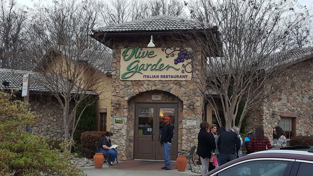 Olive Garden Italian Restaurant | 519 John Ross Pkwy, Rock Hill, SC 29730, USA | Phone: (803) 980-0125