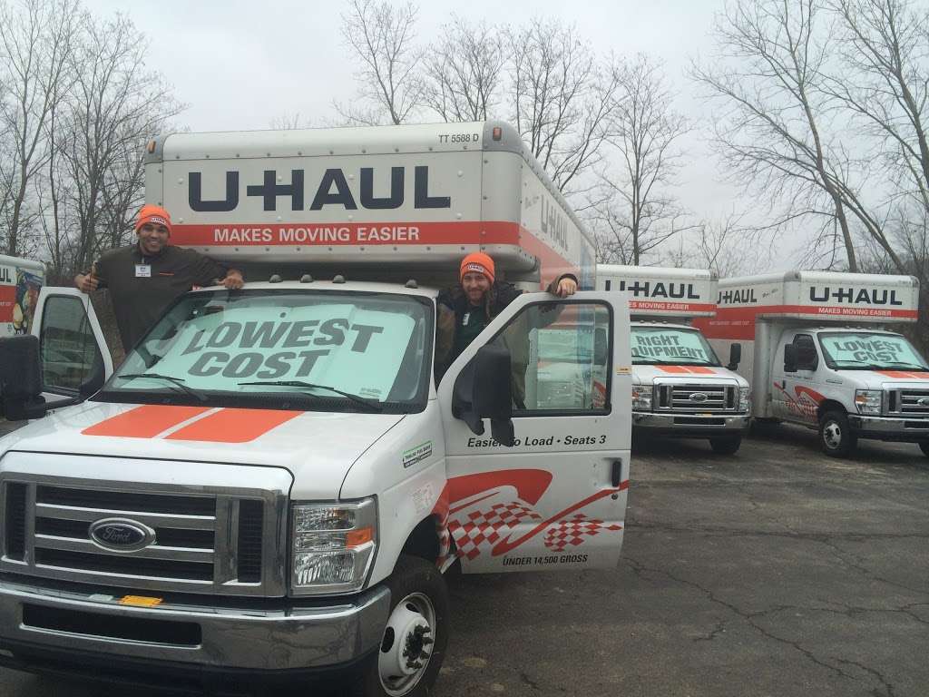 U-Haul Moving & Storage of Chain OLakes | 236 W IL-173, Antioch, IL 60002, USA | Phone: (847) 603-4078