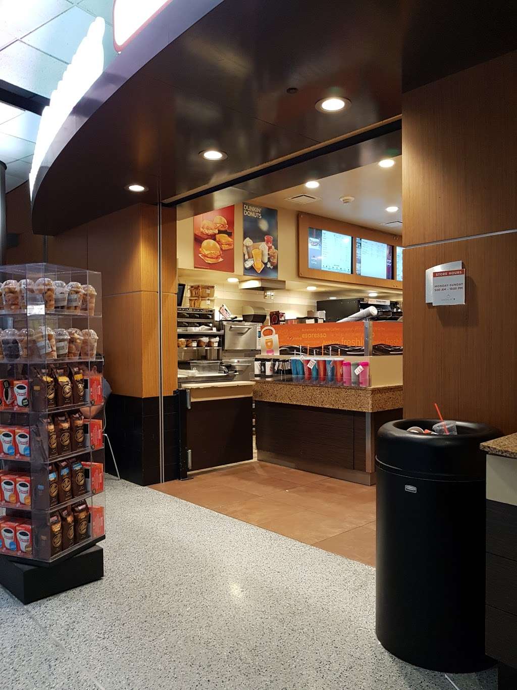 Dunkin | 3950 S Terminal Rd, Houston, TX 77032, USA | Phone: (281) 233-3239