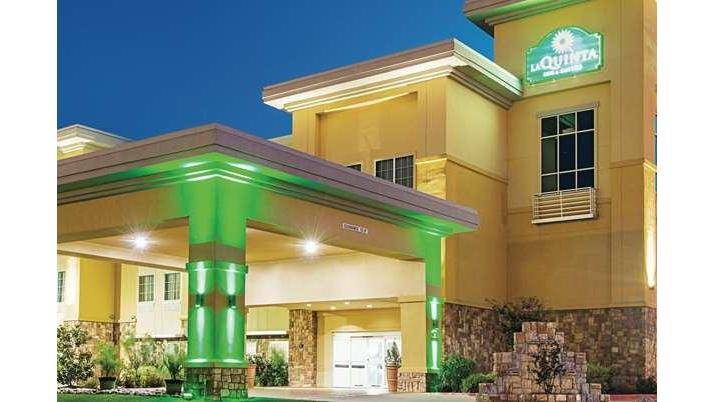 La Quinta Inn & Suites by Wyndham Ft. Worth - Forest Hill TX | 3346 Forest Hill Cir, Fort Worth, TX 76140, USA | Phone: (817) 339-6977