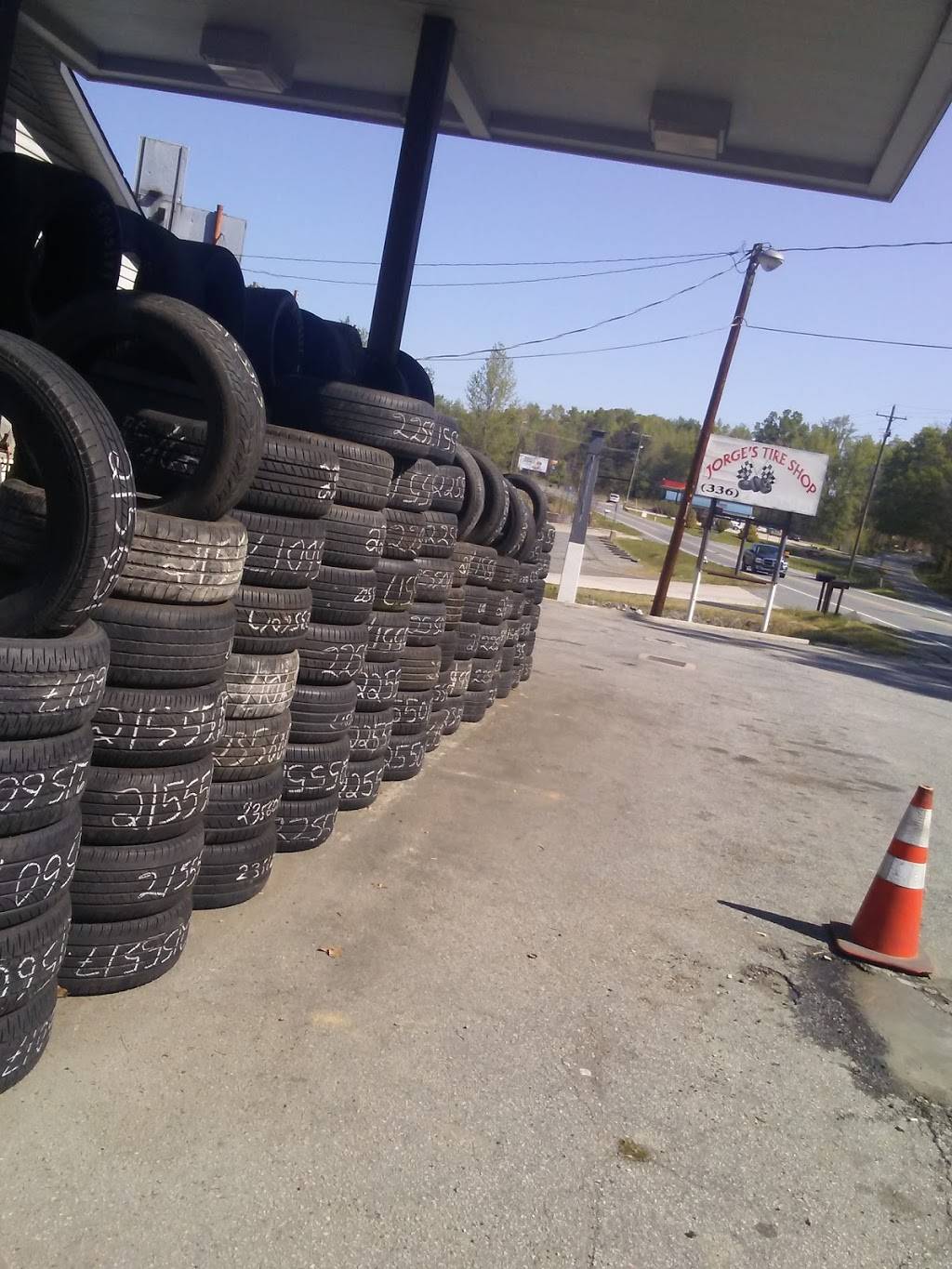 Jorges Tire Shop | 4104 Randleman Rd, Greensboro, NC 27406, USA | Phone: (336) 253-1549