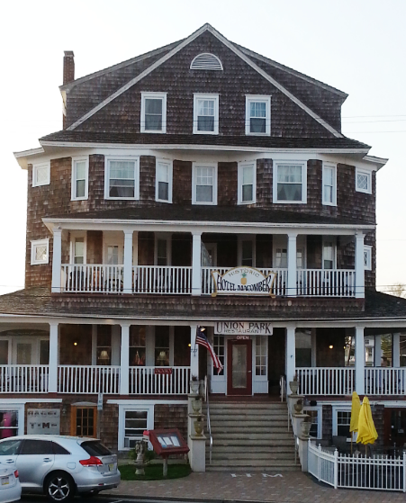 Hotel Macomber | 727 Beach Ave, Cape May, NJ 08204 | Phone: (609) 884-3020