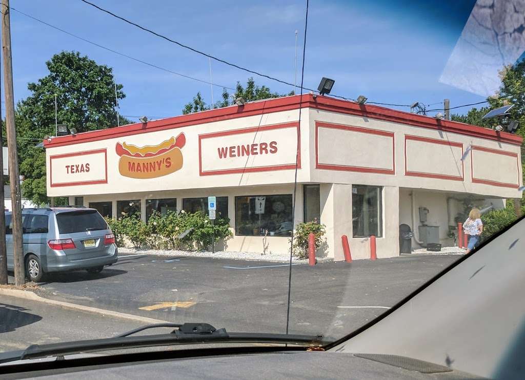 Mannys Texas Wiener | 2580 Springfield Ave, Vauxhall, NJ 07088 | Phone: (908) 964-3585