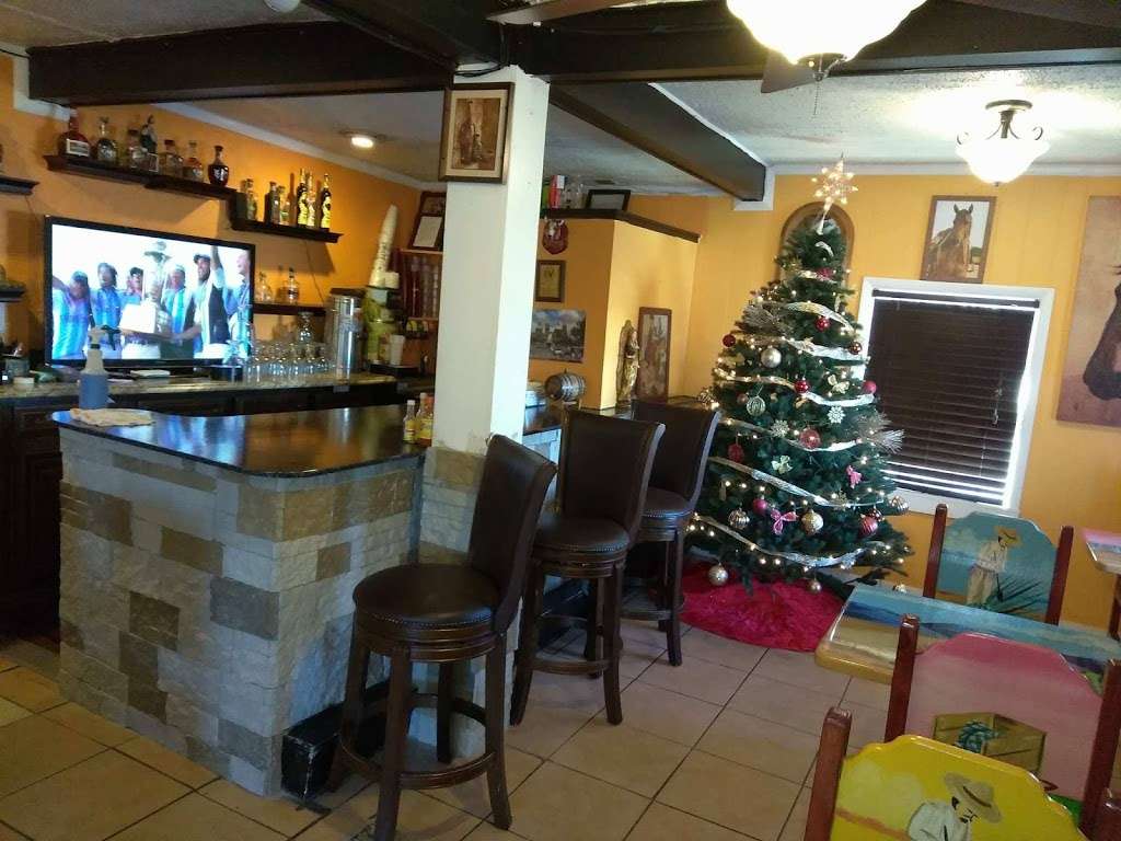 El Agave Mexican Restaurant | 7391 John Marshall Hwy, The Plains, VA 20198 | Phone: (540) 253-5084